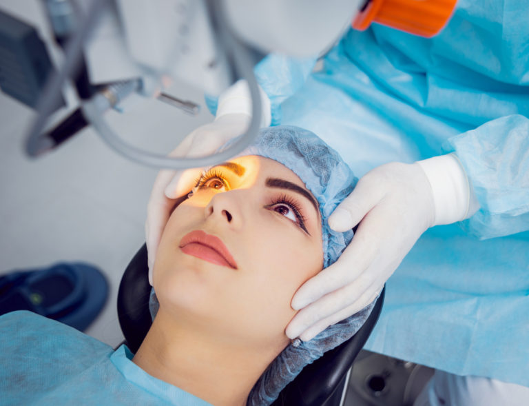 Как долго длится LASIK? LASIK временный или постоянный?